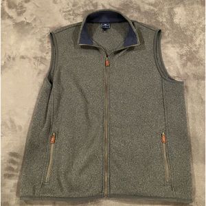 Vineyard Vines fleece vest, grey and blue men’s large. Ready for wear!
